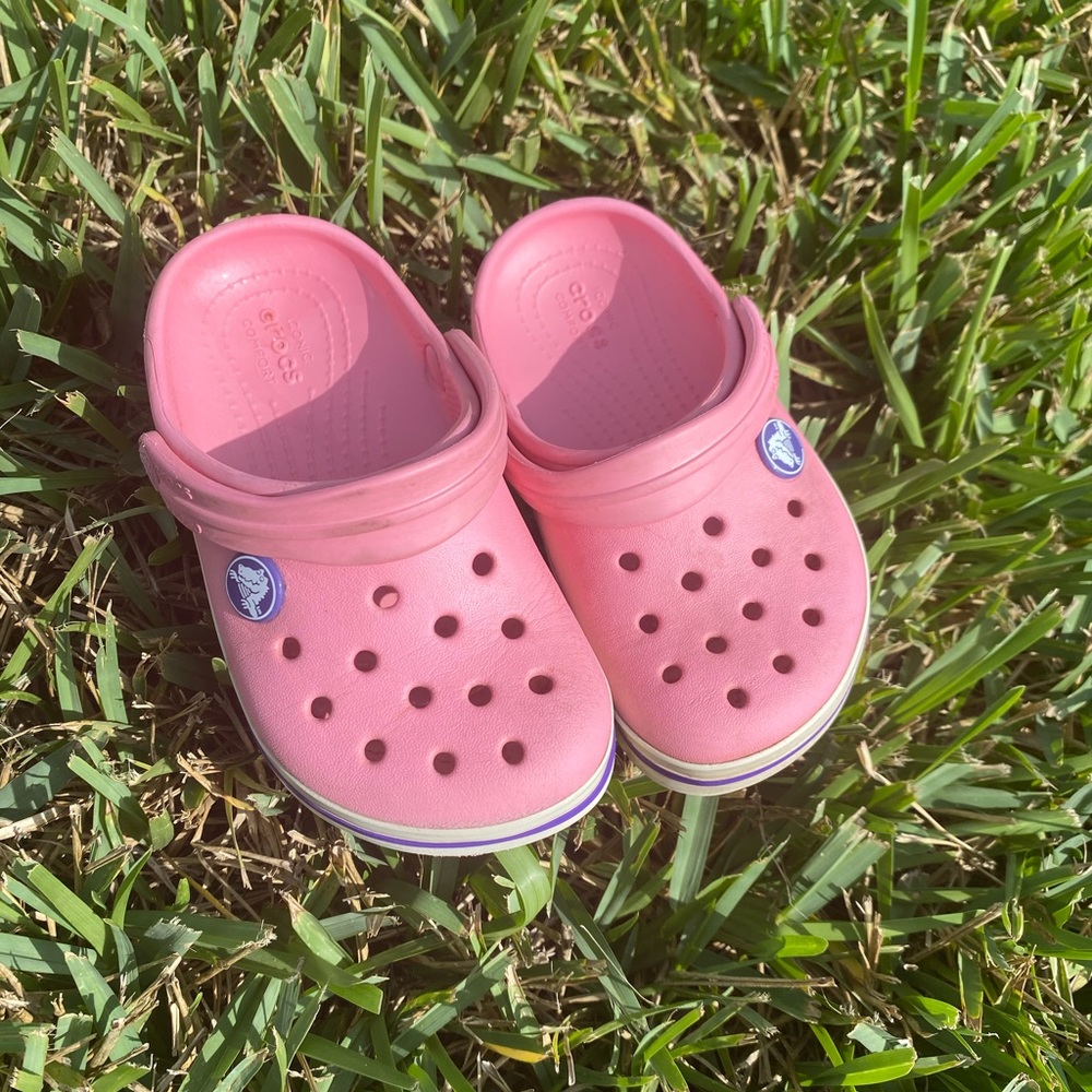 Pink CROCS 🐊